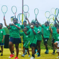Fête de la jeunesse : les jeunes d’Oyebog Tennis Academy émerveillent le public de Bonaléa
